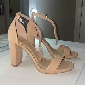 Nude high heels, size 7 women. Used once! Like new